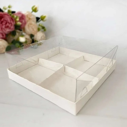 Коробка на 4 муссовых пирожных 18*18*6 КУ-667