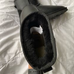 UGG Mini II Black Metallic