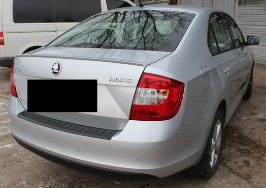 Спойлер лип крышки багажника