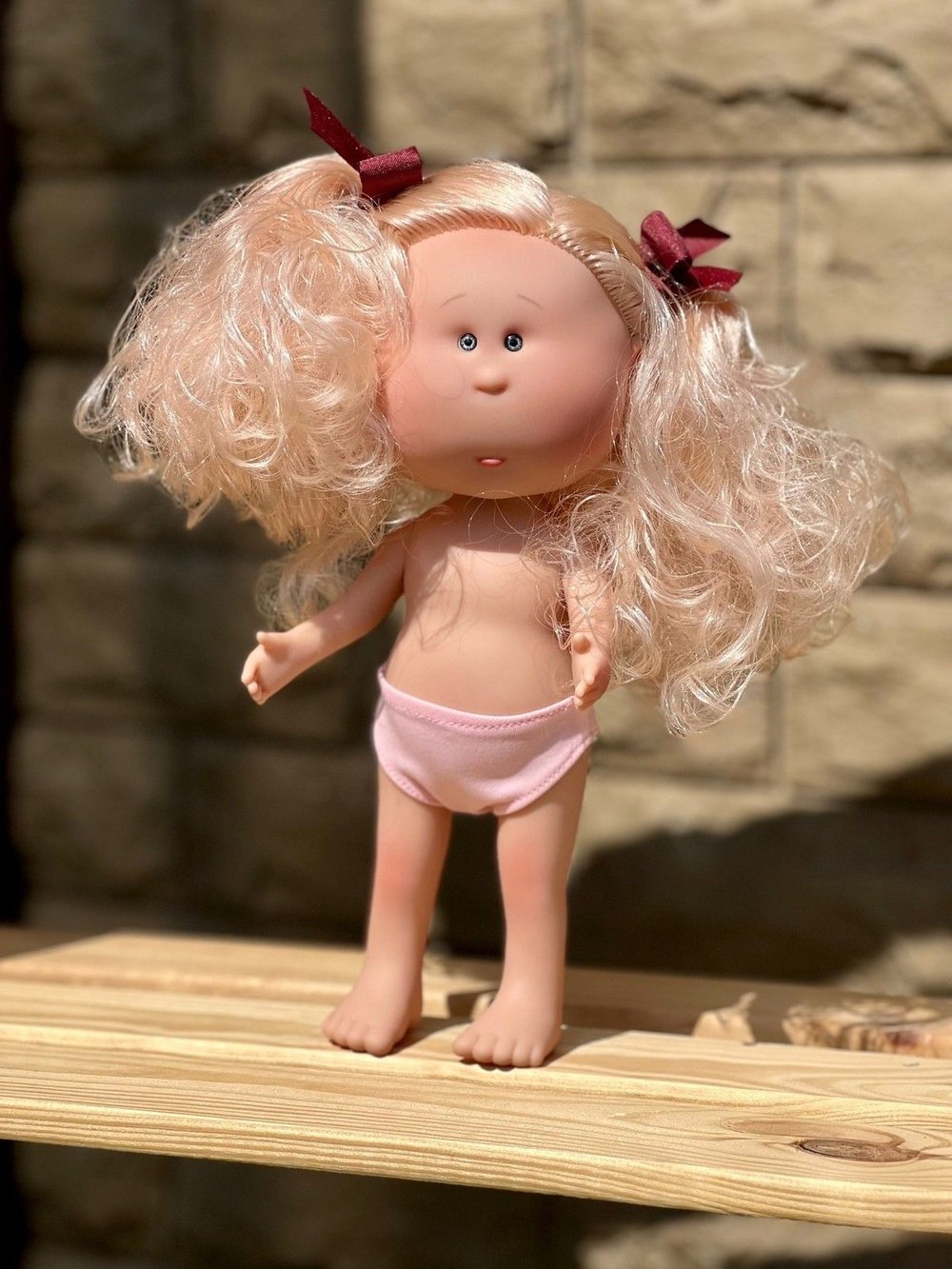 Кукла Nines виниловая 30см MIA в пакете (1108M)