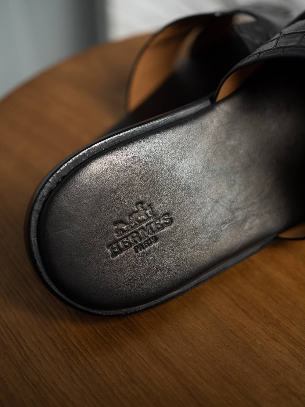 Шлепанцы Hermes из кожи крокодила, арт. 721572