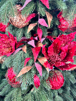 Веточка с листьями 71см ChristmasDeLuxe premium collection бордово-золотая