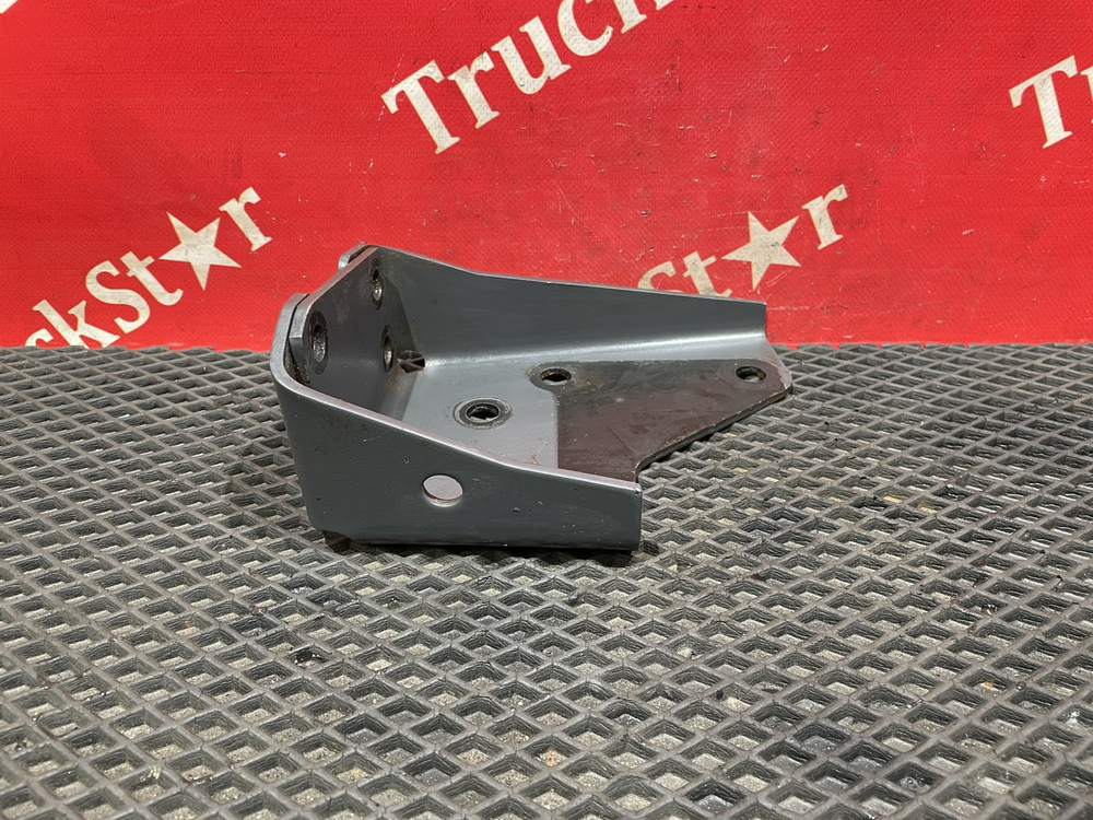 Кронштейн кабины задний правый