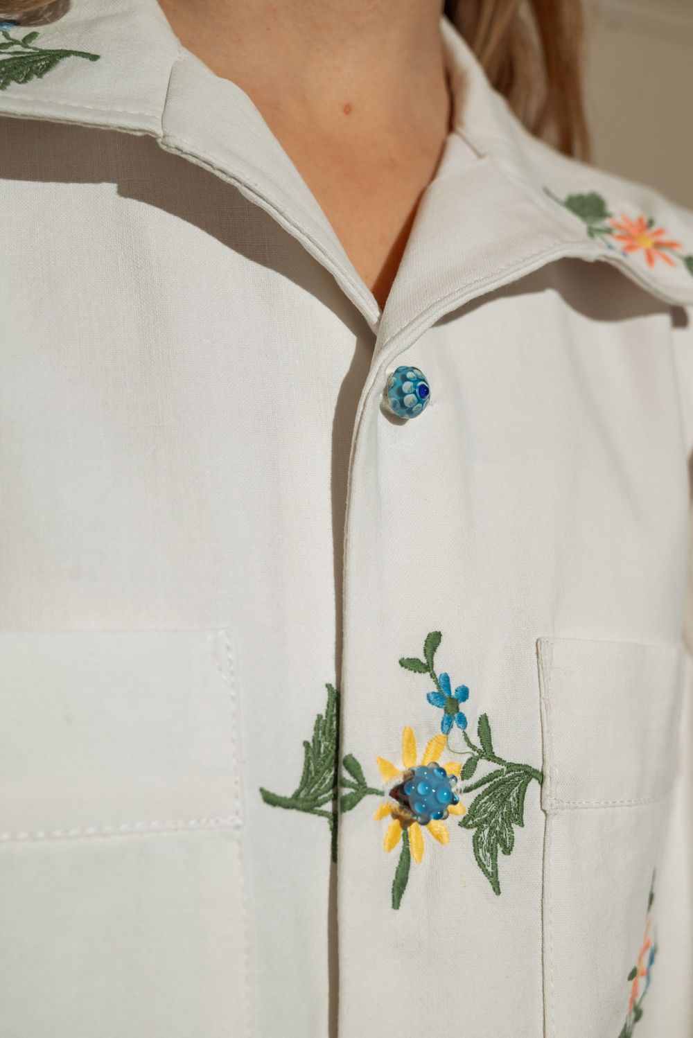 Рубашка Soeurs с Цветами и Стеклянными Пуговицами
