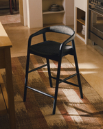 Уличный полубарный стул Derile из массива дуба и веревки в черной отделке