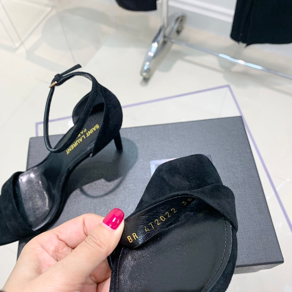 Saint Laurent Pumps
