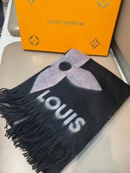 Шарф Louis Vuitton Ultimate
