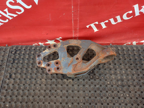 Кронштейн рессоры передней левый