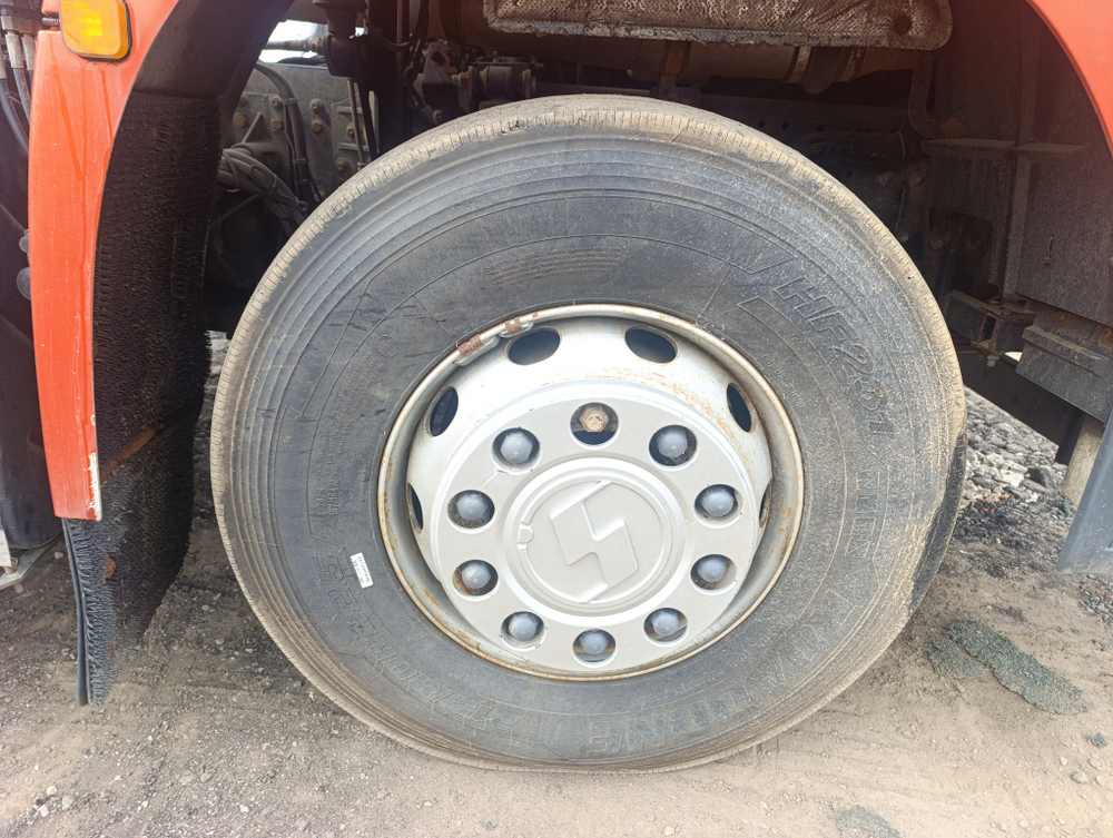 Shacman (Shaanxi) SX* 6x4 Седельный тягач SX42584V324 (Дизельный, 11,6 л, 423 л.с., МТ)