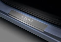 Накладки на пороги AutoMax для Geely Atlas 2023-н.в., только рынок РФ, нерж. сталь, с надписью, 4 шт., AMGEATL01
