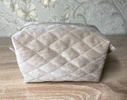 Косметичка бежевая, ручная работа