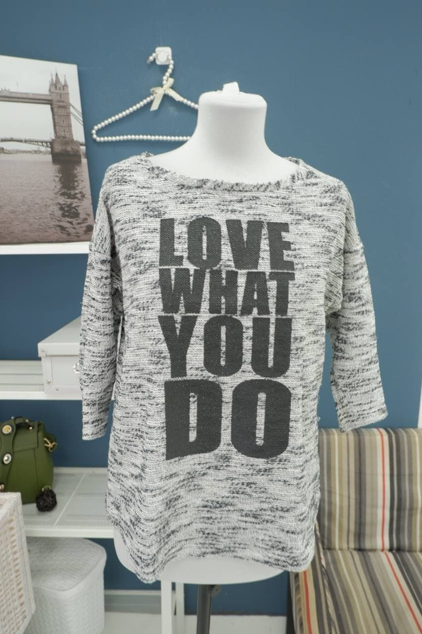 Где дешево купить женский свитер: особенности, фасоны, материалы