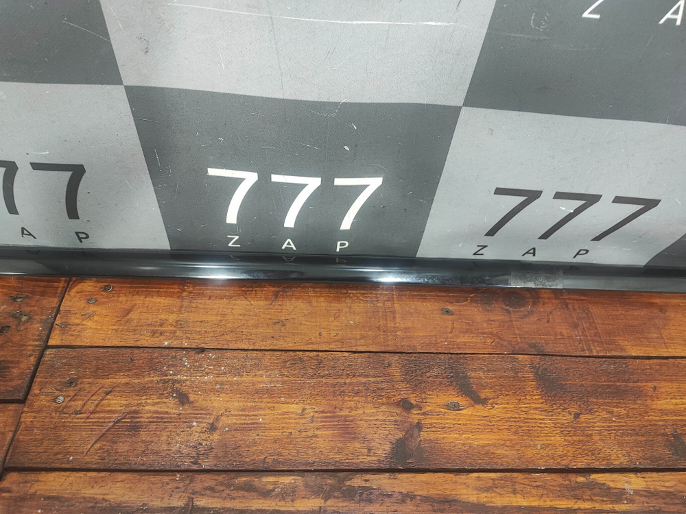 Молдинг стекла переднего правого CLS (C257) 17-нв Б/У Оригинал A2577251000