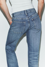 Джинсы TRF с низкой талией и широкими брючинами - ZARA