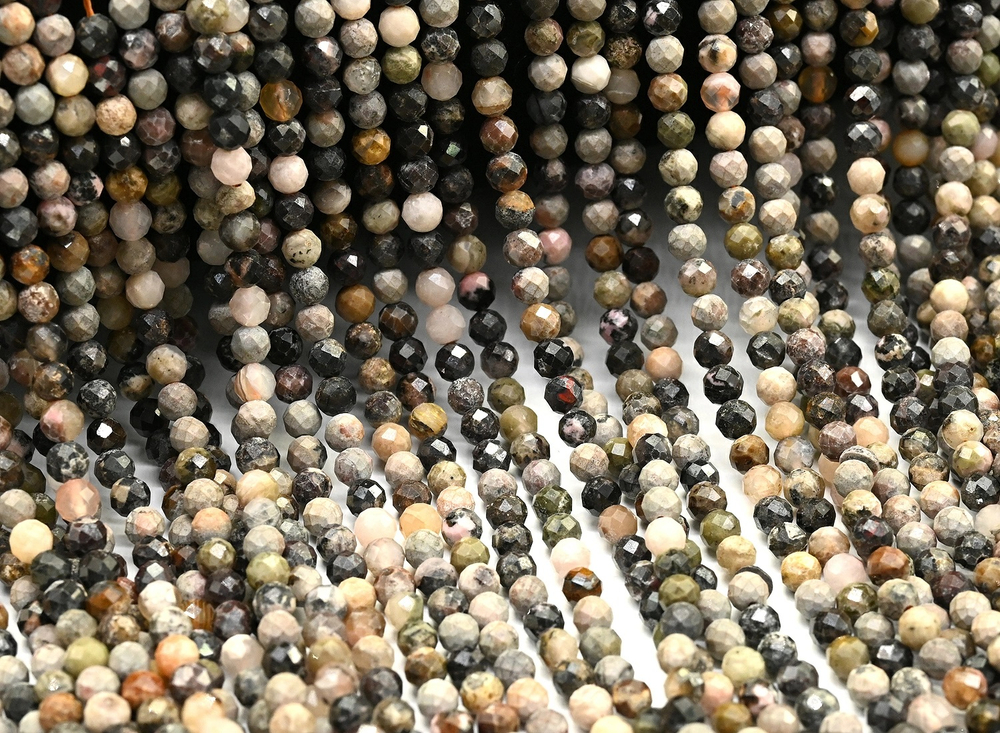 1135-3 Родохрозит шар огранка 3мм, нить 38см