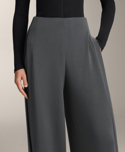 OYSHO Широкие брюки мягкие на ощупь с боковой складкой и модалом, асфальтовый