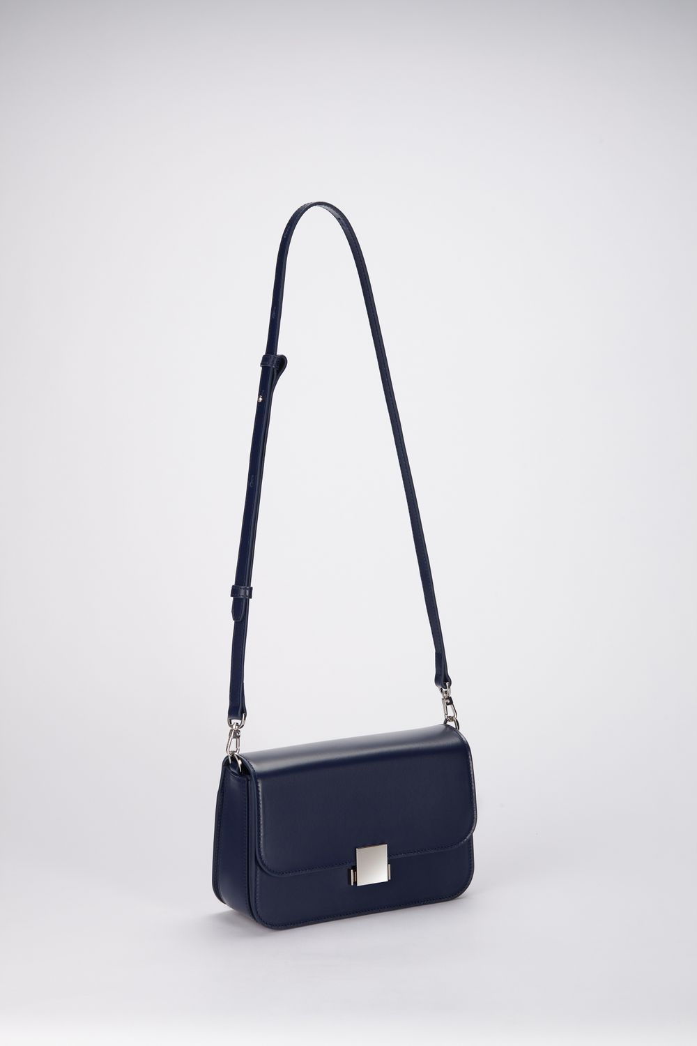 MUSTHAVE BAG NAVY BLUE