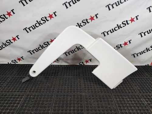 Спойлер кабины верхний левый