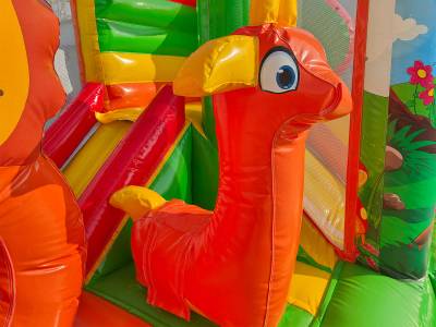 Коммерческий надувной батут «Мини джунгли» с горкой, 4*3,5*2,6 м.
