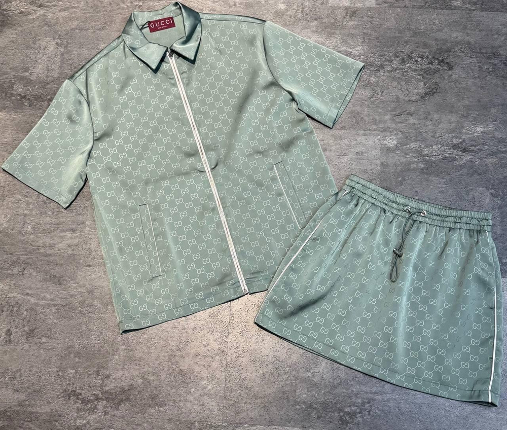Костюм Gucci