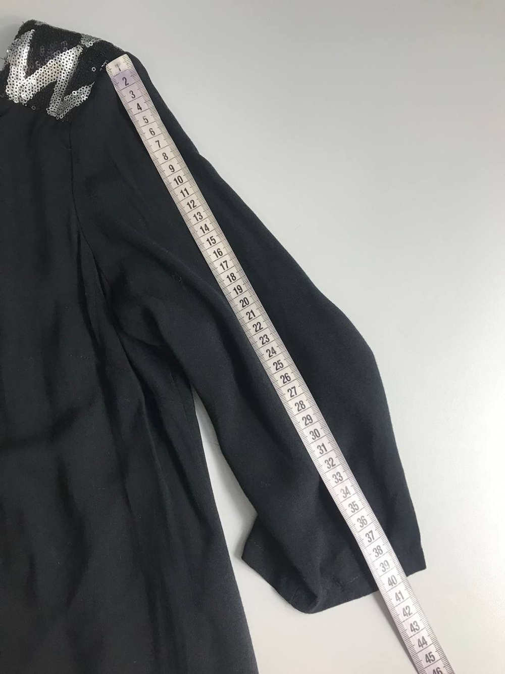 Платье Stradivarius с пайетками, маркировка S, визуально 44 размер