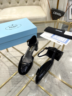 Prada Pumps