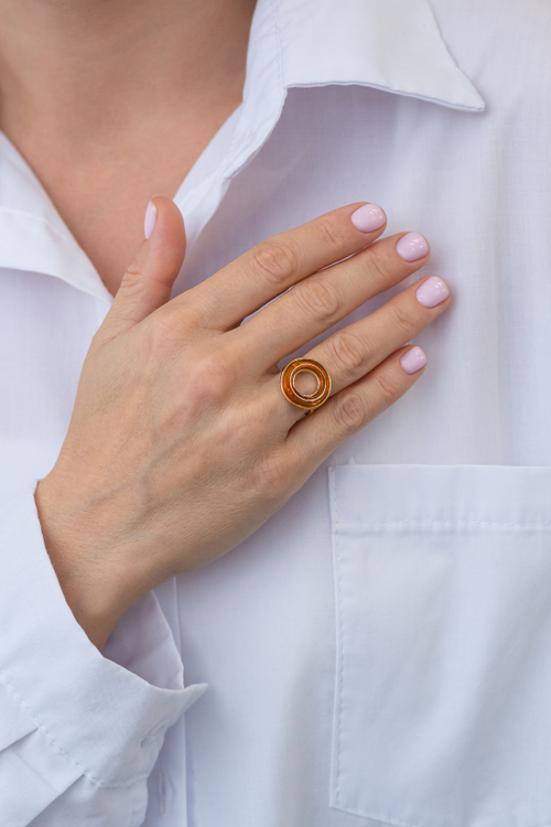 Кольцо "Круг" с коньячным янтарем