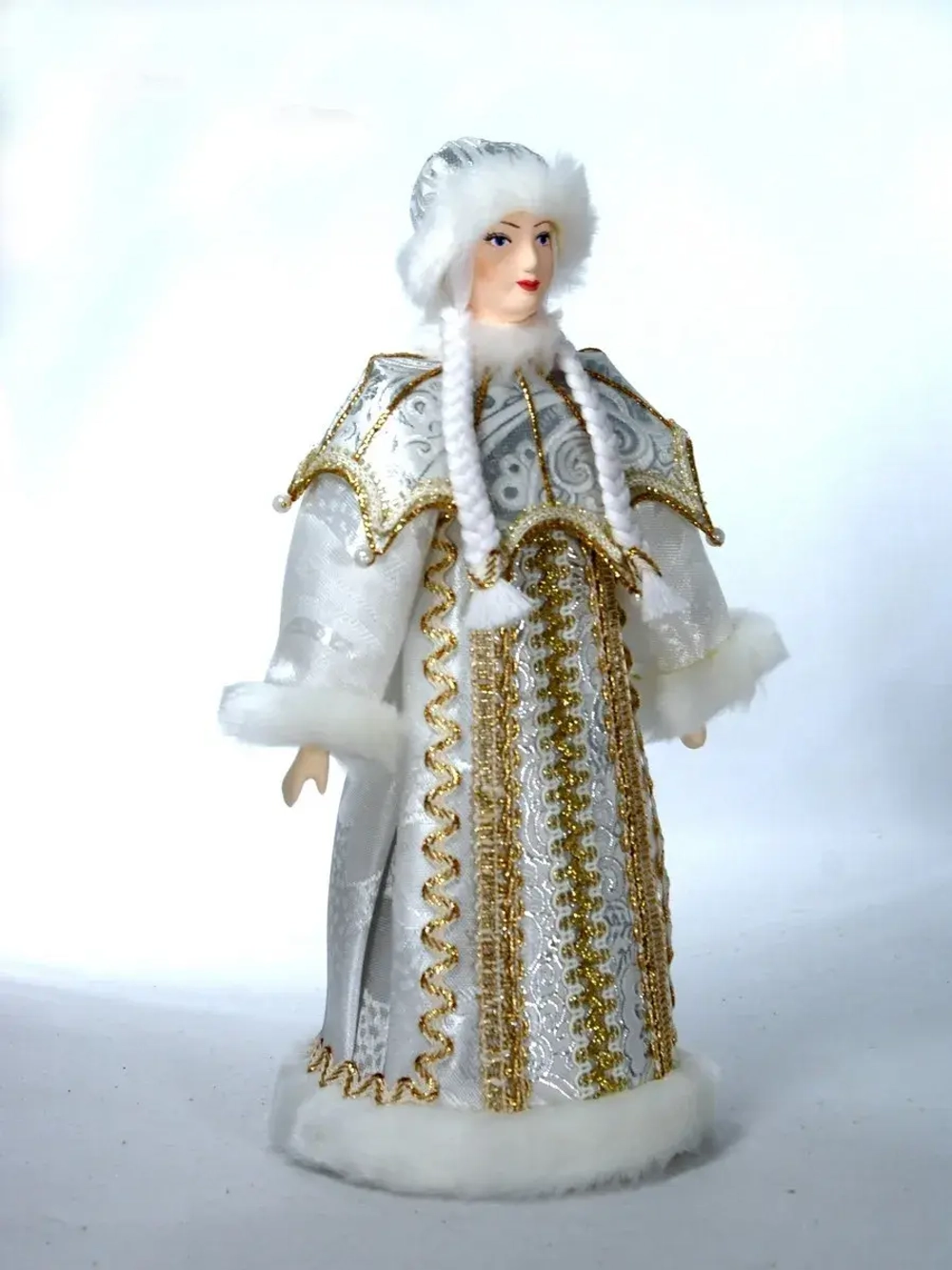Кукла фарфоровая Снегурочка