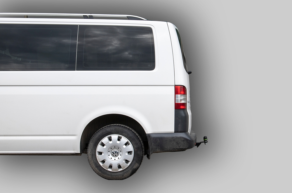 Фаркоп с унив. электрикой Smart для VOLKSWAGEN TRANSPORTER T5 (7HA, 7HH) / T6 ( 7НC ) ( ШАР ВСТАВКА 50*50) арт.V111-E