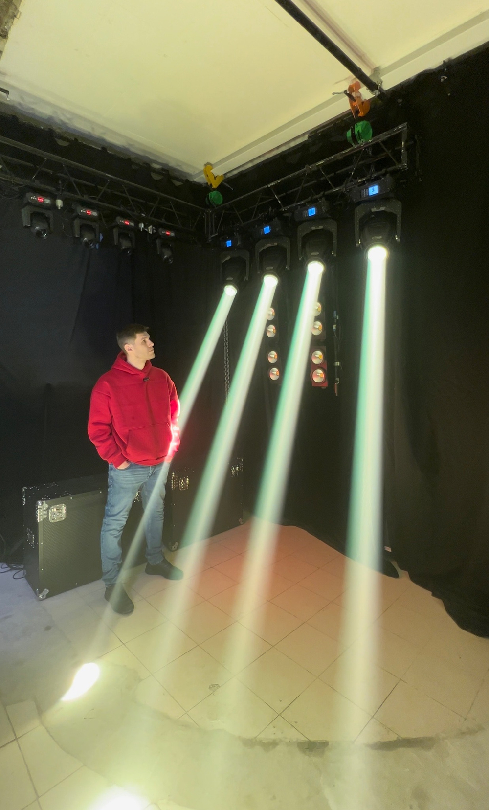 Световой прибор Amixled BSW 280 POINTE 10R