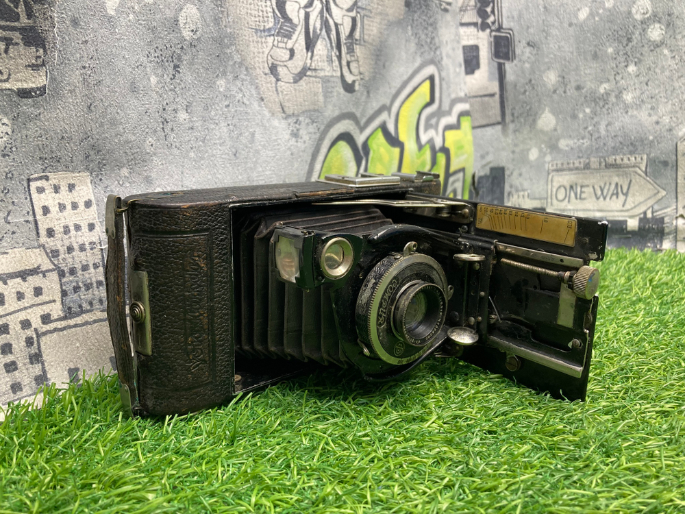 Voigtlander + Anastigmat Skopar F4.5 8.3cm