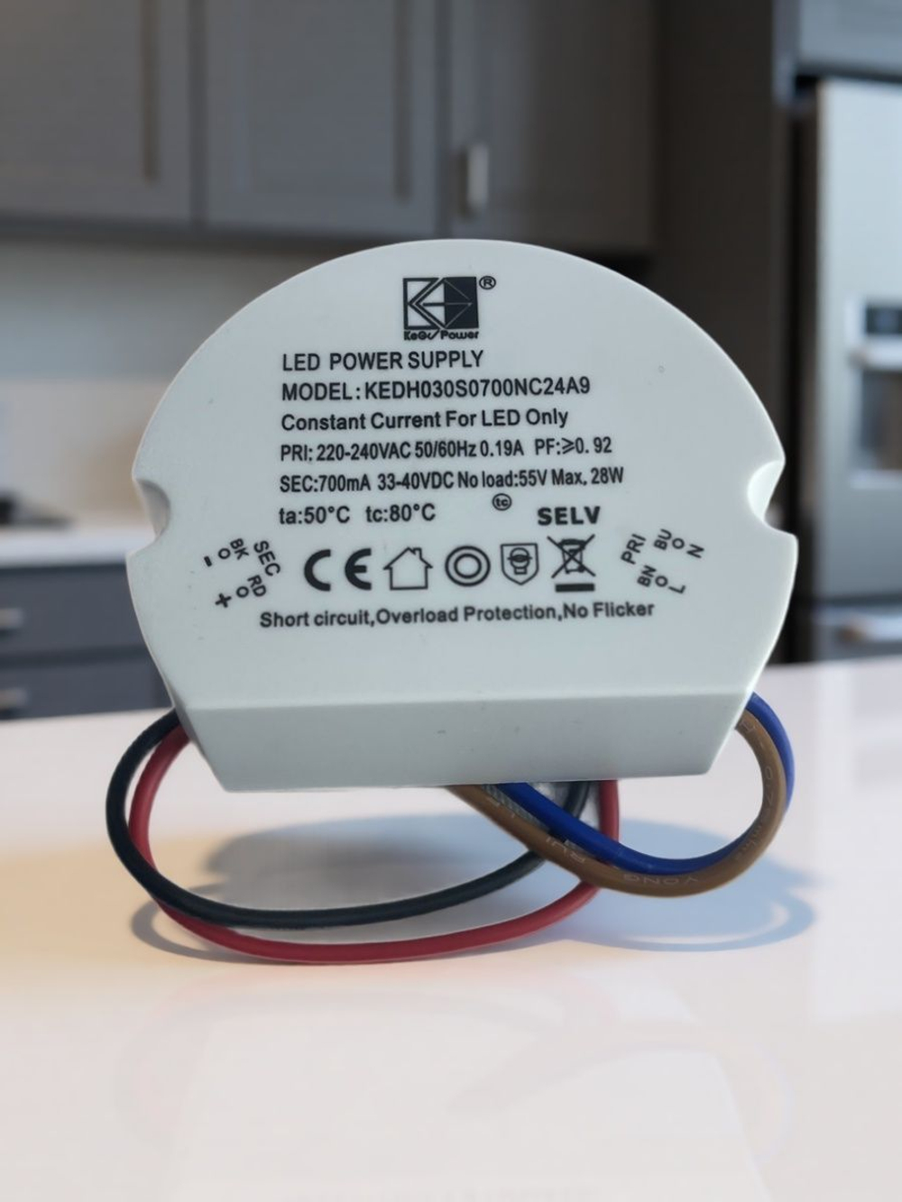 Блок питания драйвер тока KED (KGP) Electronics GmbH KEDH030S0700NC24A9 28W 700mA KED (KGP)