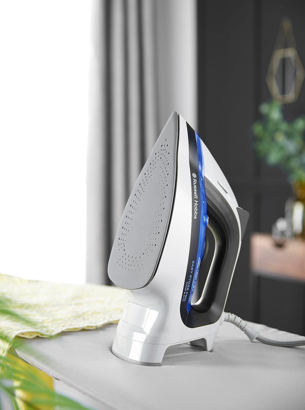 Утюг Russell Hobbs 26730-56 белый/голубой
