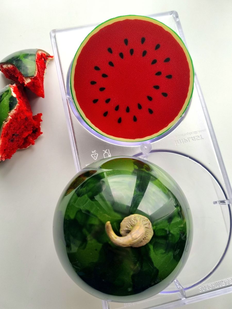 885 | Форма для шоколадных фигур "Полусфера 120мм" (275х135 мм)