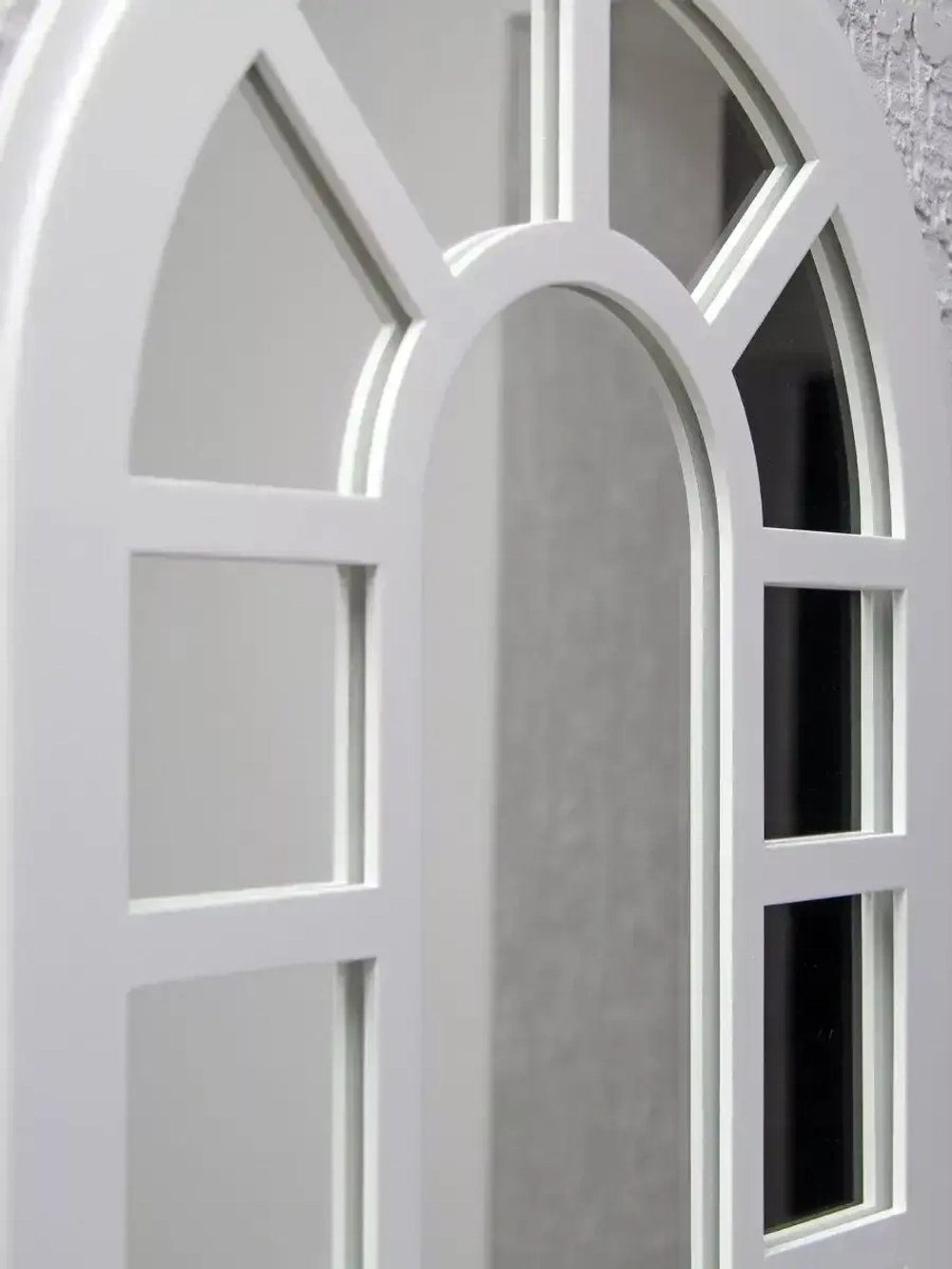 Зеркало настенное с полкой