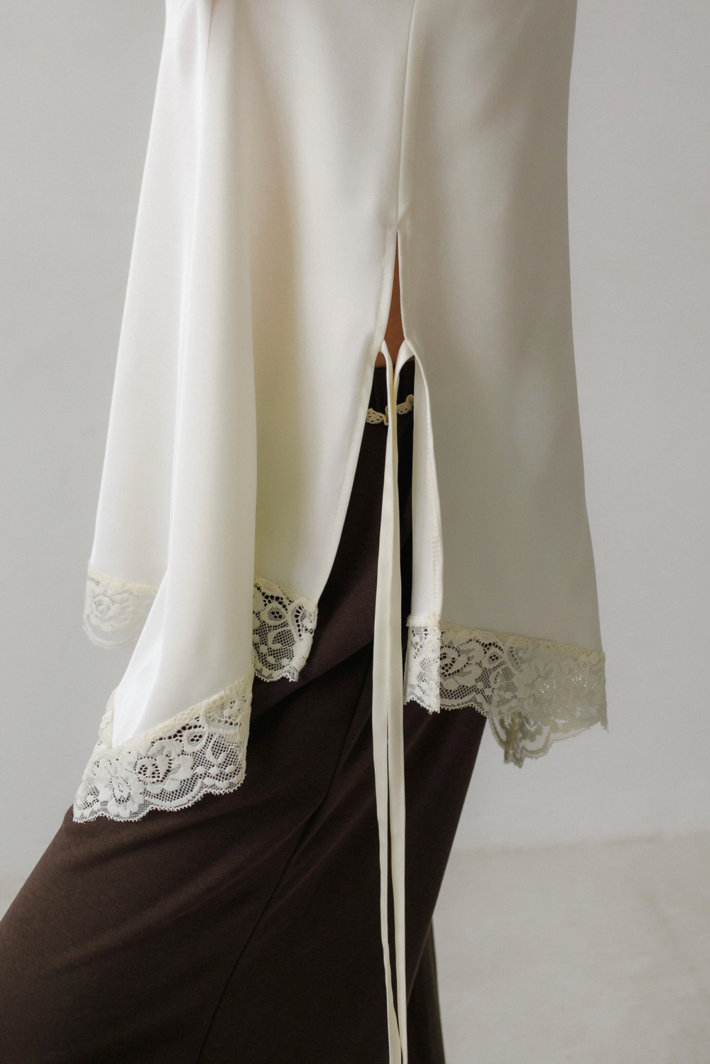 Топ шелк Асимметрия (шампань)