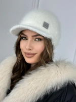 Шапка кепи зимняя с козырьком