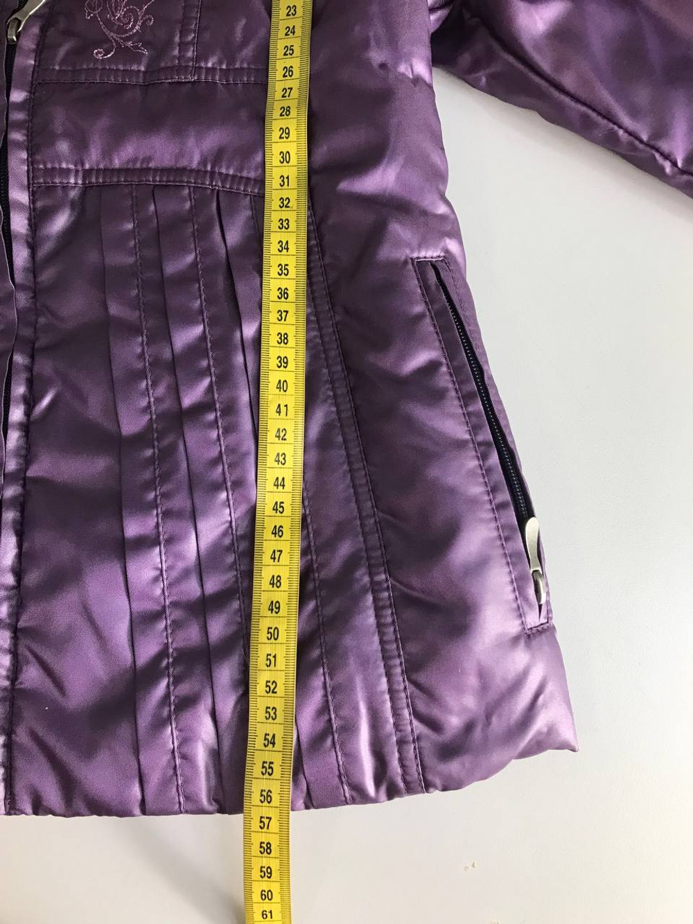 Куртка красивого оттенка демисезонная, визуально на 10 лет, новая