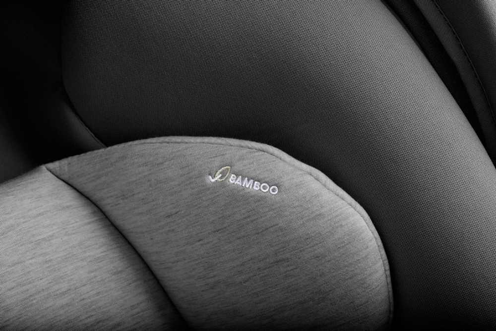 Автокресло Chicco First Seat Recline i-Size Black Satin