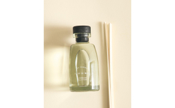 Zara Home Аромадиффузор Fleur de Musc 100 мл, тростниковые палочки микадо, аромат цветочный древесный, Розовый