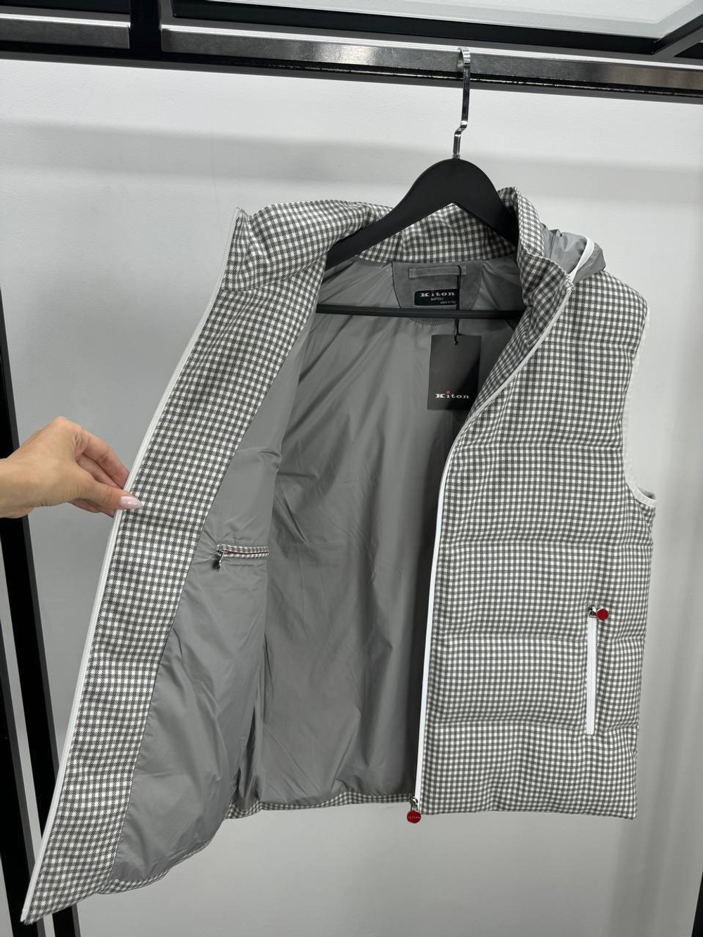 Безрукавка Kiton