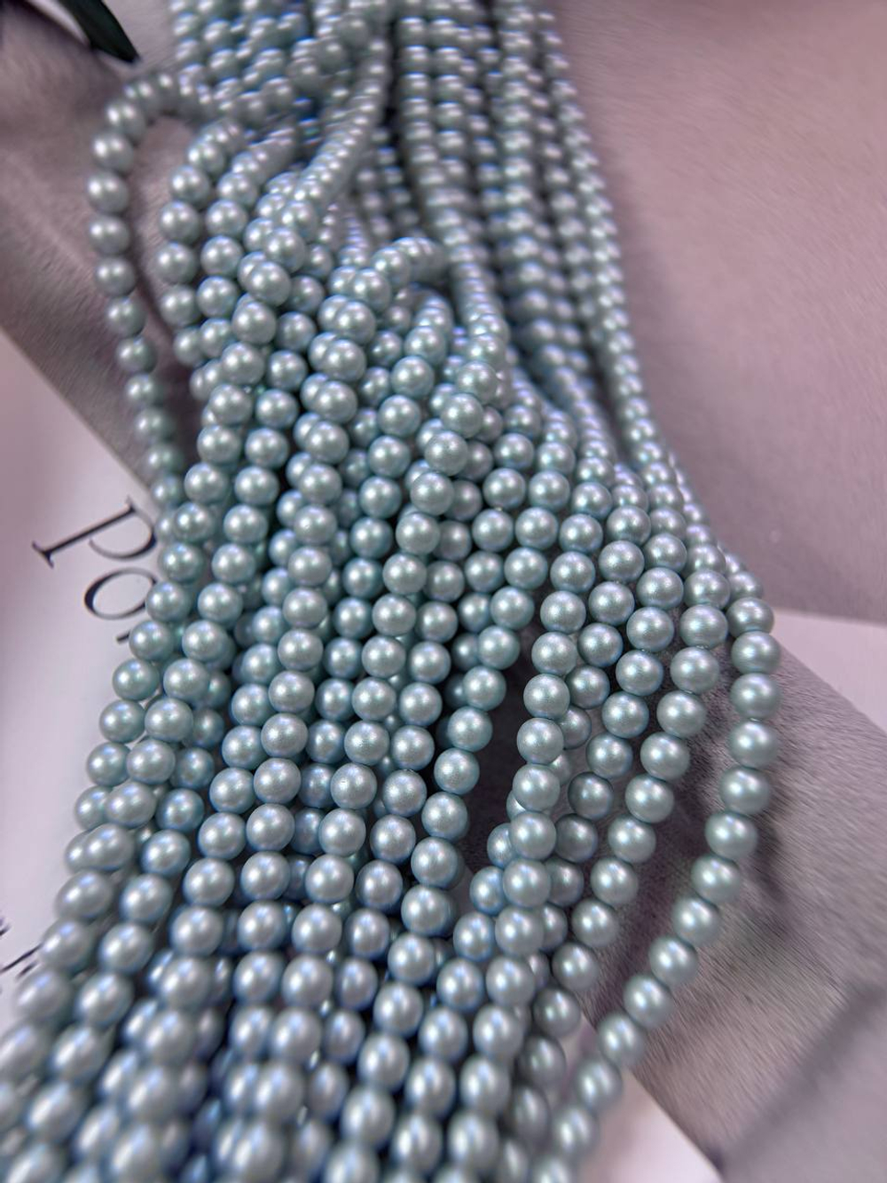 Жемчуг Premium 4 мм, бледно-голубой матовый, нить 40 см