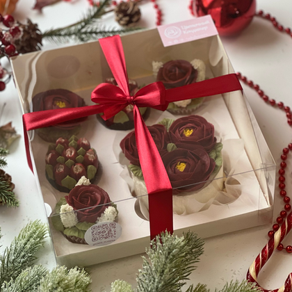 Бенто чизкейк и капкейки бордового цвета в наборе