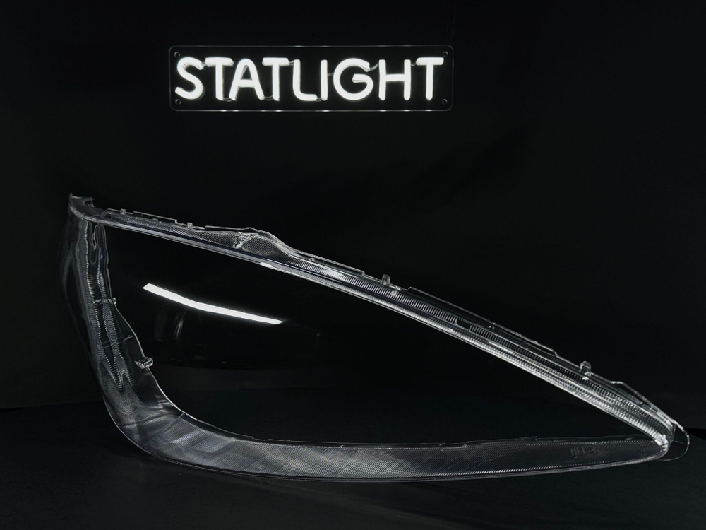 Правое стекло фары Toyota Camry XV30 2004-2006 рест