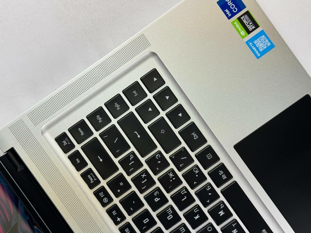 Ноутбук Gigabyte Aero 16 (RP86XE5) (Intel Core i7-12700H/16Gb/1Tb SSD/Nvidia RTX3070Ti/16' 4K+ OLED/Win11)