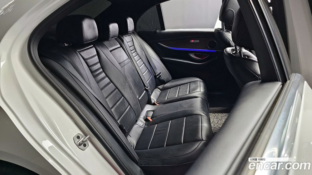 Mercedes-Benz E-Class W213 E250 Exclusive (03.2022)