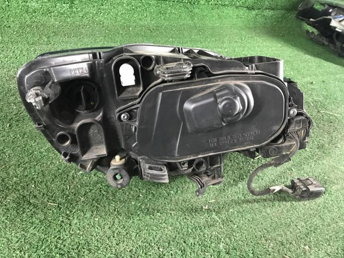Фара левая Volvo S60 2 V60 (2013-2018) ксенон