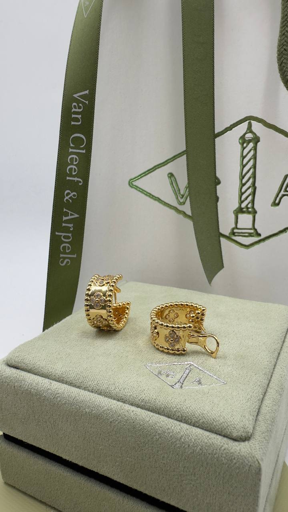 Серьги Van Cleef & Arpels