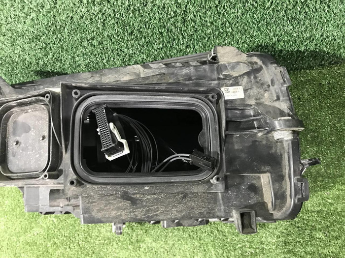 Фара левая Mercedes GLC X253 (2015-2019) LED