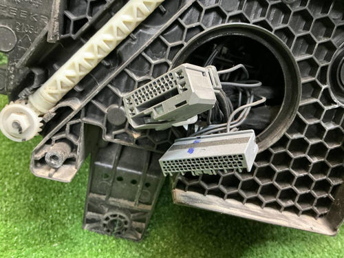 Фара левая Zeekr 001 (2021-н.в.) LED